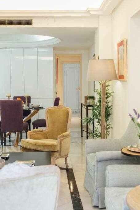 Apartamento Boutique Abades Seville Exterior photo