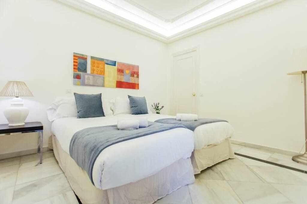 Apartamento Boutique Abades Seville Exterior photo