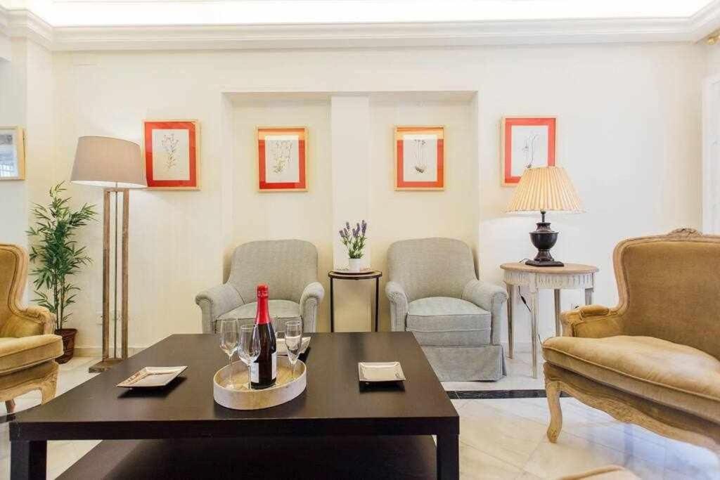 Apartamento Boutique Abades Seville Exterior photo